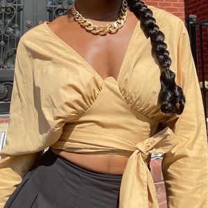 PLT BALLOON SLEEVE WRAP TOP